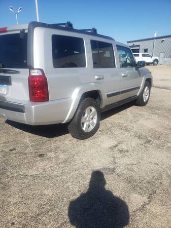 2007 Jeep Commander Sport — photo 3