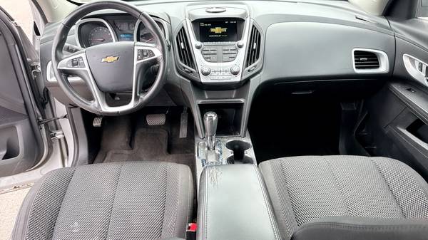 2017 Chevrolet Equinox LT Front-wheel Drive Automatic — photo 9