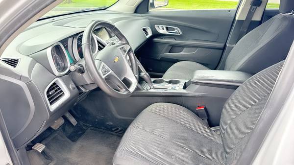 2017 Chevrolet Equinox LT Front-wheel Drive Automatic — photo 8