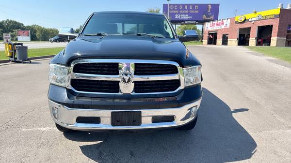 2013 Dodge Ram Slt — photo 2