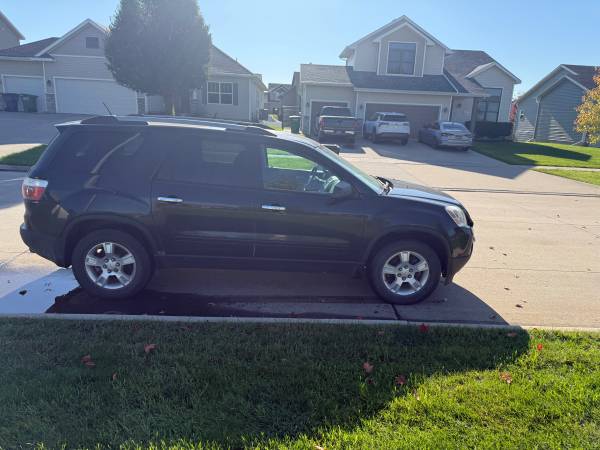 2011 GMC Acadia SL All-wheel Drive Automatic — photo 8