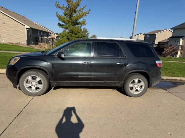 2011 GMC Acadia SL All-wheel Drive Automatic — photo 1
