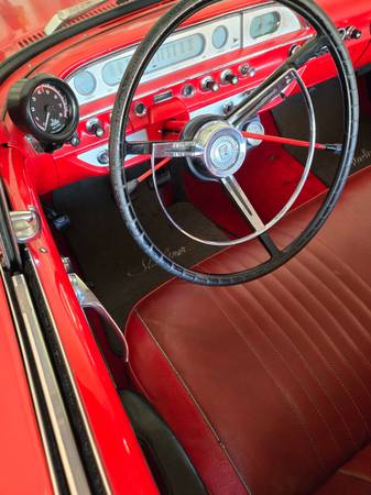 1960 Ford Starliner — photo 6