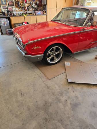 1960 Ford Starliner — photo 5
