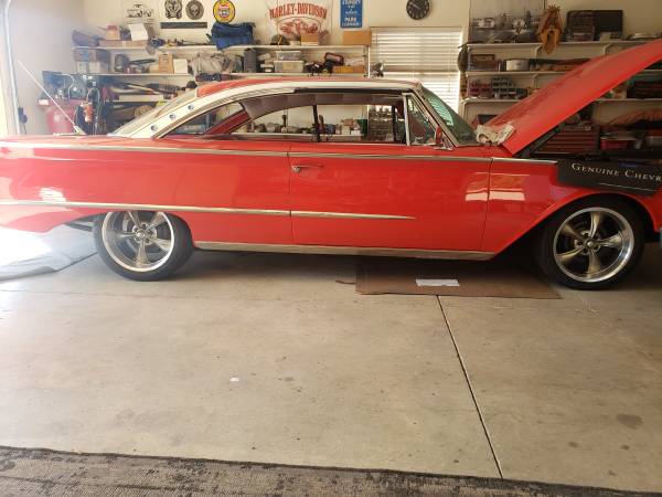 1960 Ford Starliner — photo 11