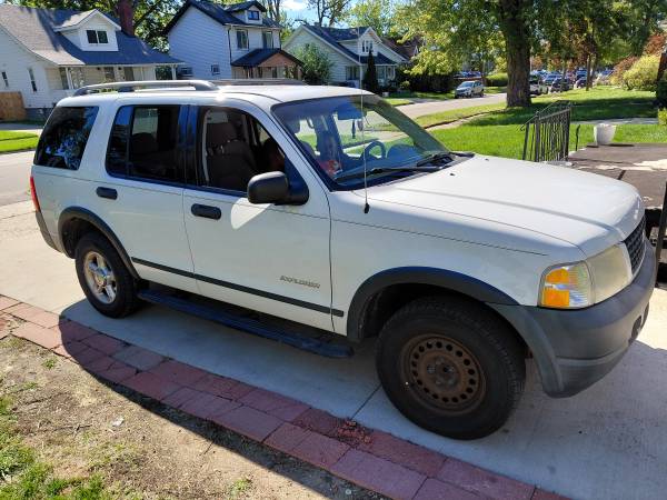2004 Ford Explorer XLS 4dr 4x2 Automatic — photo 4