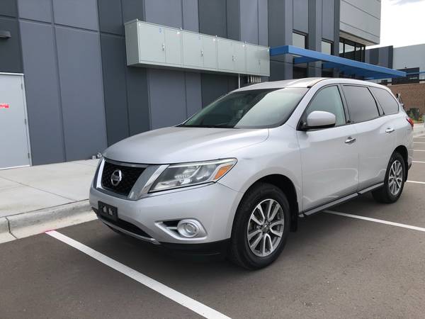 2013 Nissan Pathfinder S 4dr 4x4 CVT — photo 2