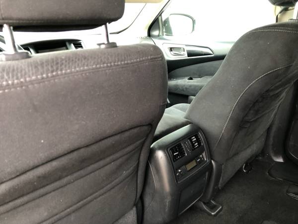 2013 Nissan Pathfinder S 4dr 4x4 CVT — photo 5