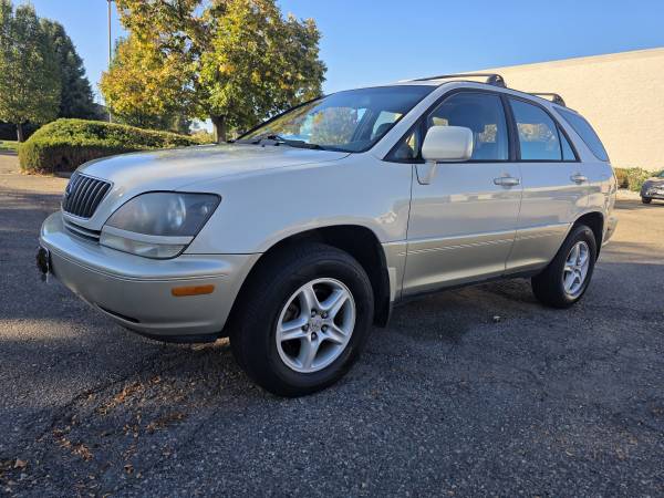 1999 Lexus RX 300 Base 4dr All-wheel Drive Automatic — photo 2