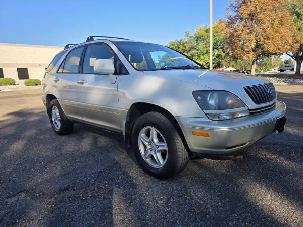 1999 Lexus RX 300 Base 4dr All-wheel Drive Automatic — photo 1