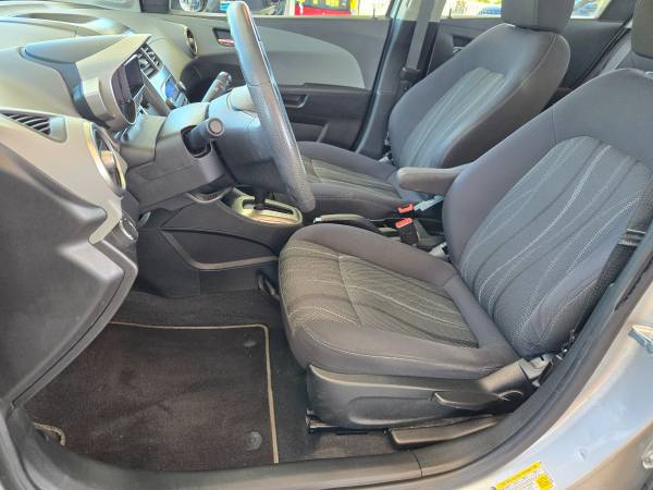 2014 Chevrolet Sonic LT Manual 4dr Hatchback Manual — photo 12