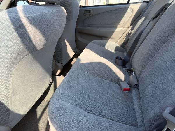 2000 Toyota Corolla LE 4dr Sedan Manual — photo 6