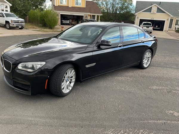 2015 BMW 750 i xDrive — photo 1