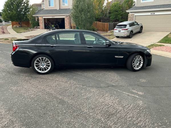 2015 BMW 750 i xDrive — photo 6