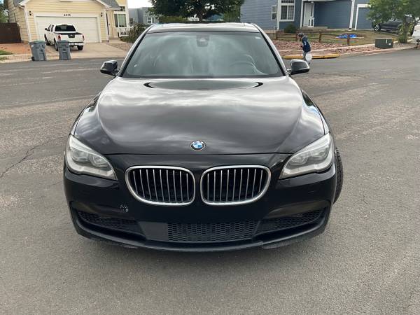 2015 BMW 750 i xDrive — photo 8