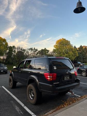 2004 Toyota Sequoia SR5 V8 4x4 Automatic — photo 8