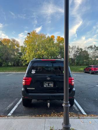 2004 Toyota Sequoia SR5 V8 4x4 Automatic — photo 6