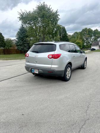 2012 Chevrolet Traverse LS All-wheel Drive Automatic — photo 4