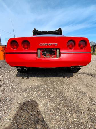 1985 Chevrolet Corvette Base 2dr Hatchback — photo 9