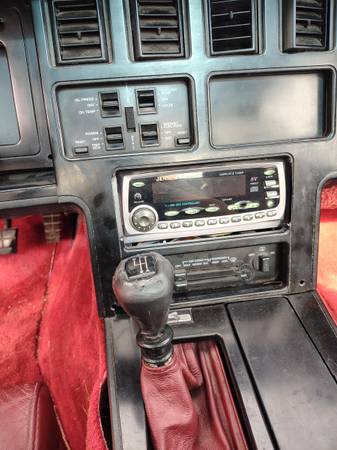 1985 Chevrolet Corvette Base 2dr Hatchback — photo 12