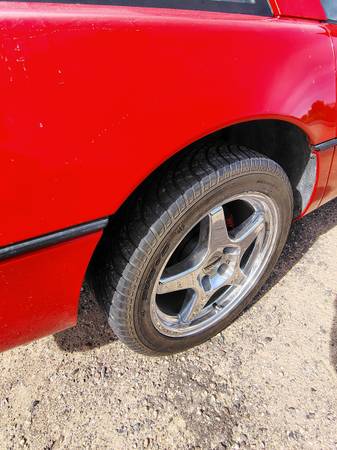 1985 Chevrolet Corvette Base 2dr Hatchback — photo 10