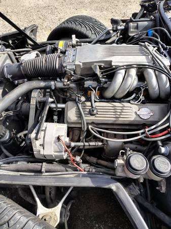 1985 Chevrolet Corvette Base 2dr Hatchback — photo 3