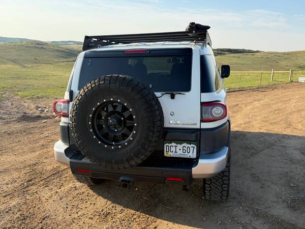 2014 Toyota FJ Cruiser Base — photo 7