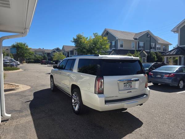2015 GMC Yukon Denali 4x4 Automatic — photo 5