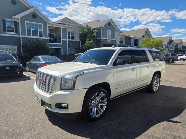 2015 GMC Yukon Denali 4x4 Automatic — photo 1