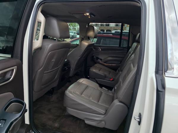 2015 GMC Yukon Denali 4x4 Automatic — photo 11