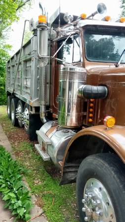 1984 Tesla Peterbilt Model — photo 4