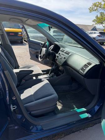 2003 Honda Civic LX 2dr Coupe Manual — photo 8