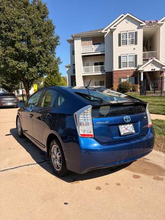 2011 Toyota Prius Two 5dr Hatchback CVT — photo 4