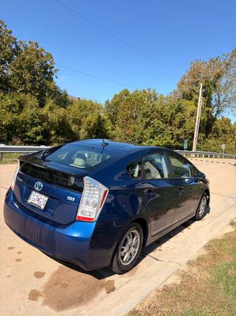 2011 Toyota Prius Two 5dr Hatchback CVT — photo 3