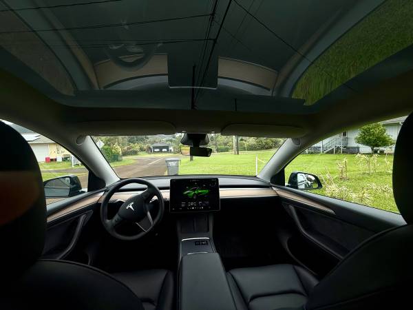 2024 Tesla Model Y Base — photo 10