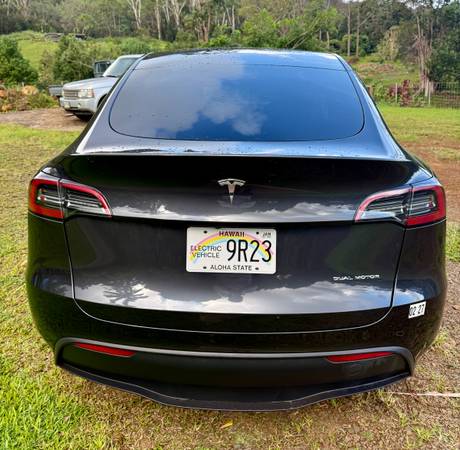 2024 Tesla Model Y Base — photo 5