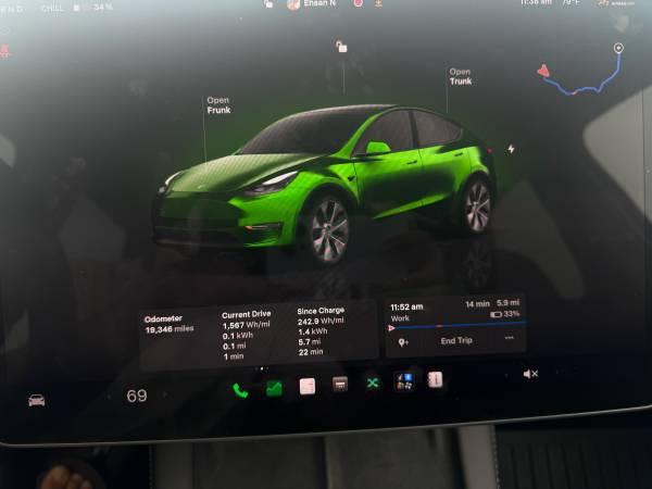 2024 Tesla Model Y Base — photo 8