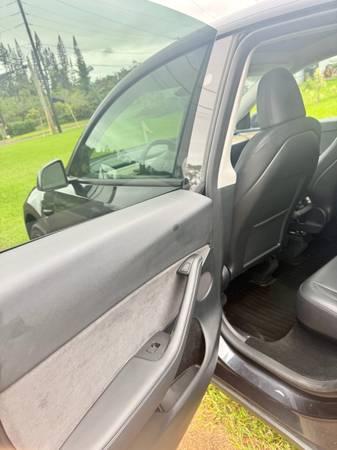 2024 Tesla Model Y Base — photo 11