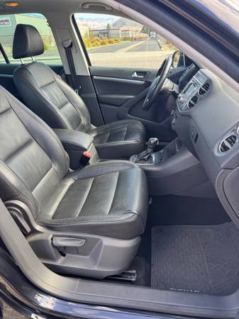 2012 Volkswagen Tiguan SEL 4dr All-wheel Drive 4MOTION Automatic — photo 12