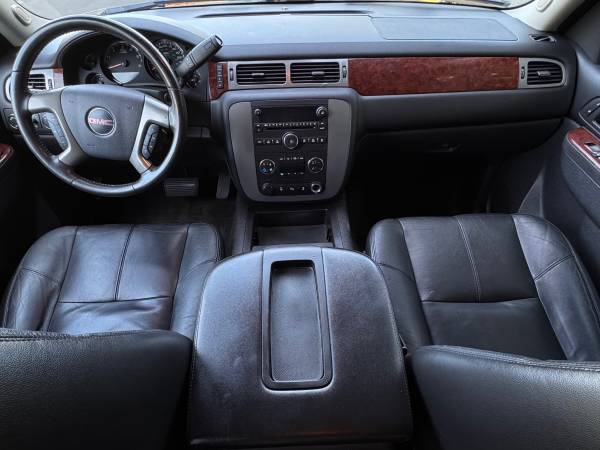 2012 GMC Yukon XL 1500 SLT 4x2 Automatic — photo 10