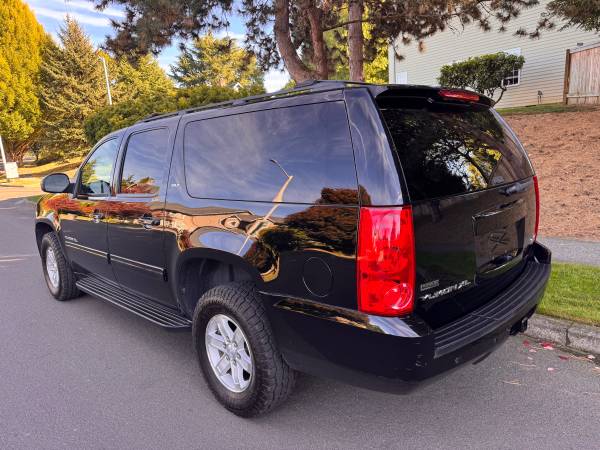 2012 GMC Yukon XL 1500 SLT 4x2 Automatic — photo 7