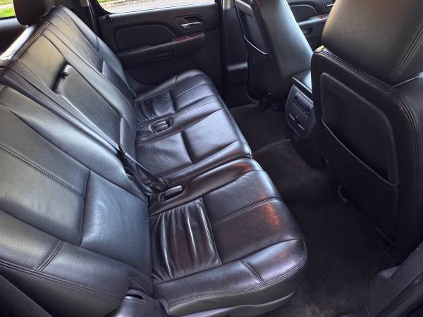 2012 GMC Yukon XL 1500 SLT 4x2 Automatic — photo 12