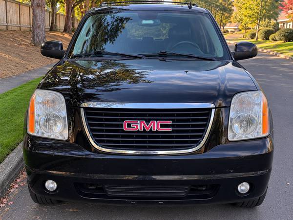 2012 GMC Yukon XL 1500 SLT 4x2 Automatic — photo 2