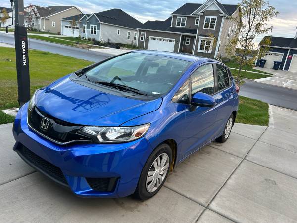 2017 Honda FIT LX 4dr Hatchback CVT — photo 1