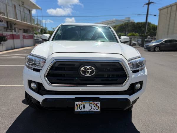 2018 Toyota Tacoma SR5 — photo 2