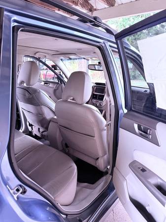 2009 Subaru Forester 2.5X Limited — photo 8