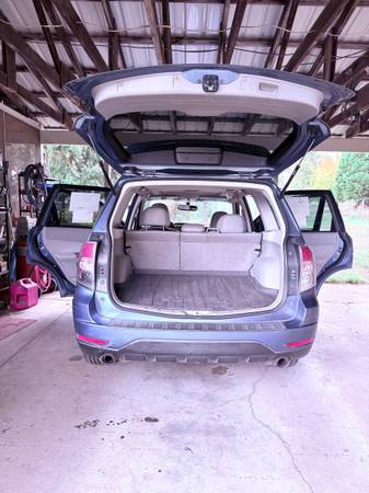 2009 Subaru Forester 2.5X Limited — photo 9