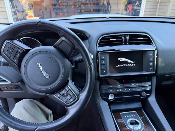 2017 Jaguar F Pace S All Wheel Drive Automatic — photo 5