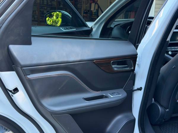 2017 Jaguar F Pace S All Wheel Drive Automatic — photo 12