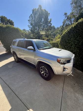 2017 Toyota 4runner TRD Off Road Premium 4dr 4x4 Automatic — photo 3
